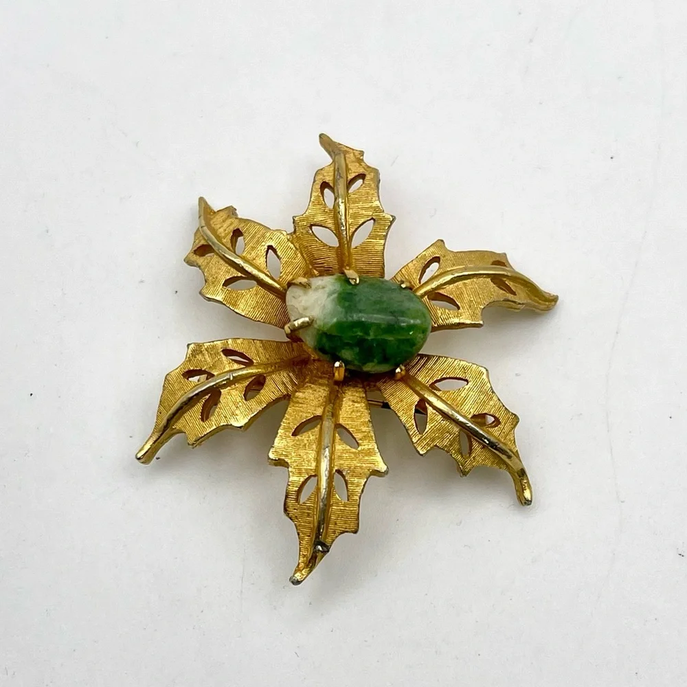 Vintage Gold Tone Floral Brooch With Polished Agate Stone Statement Pc